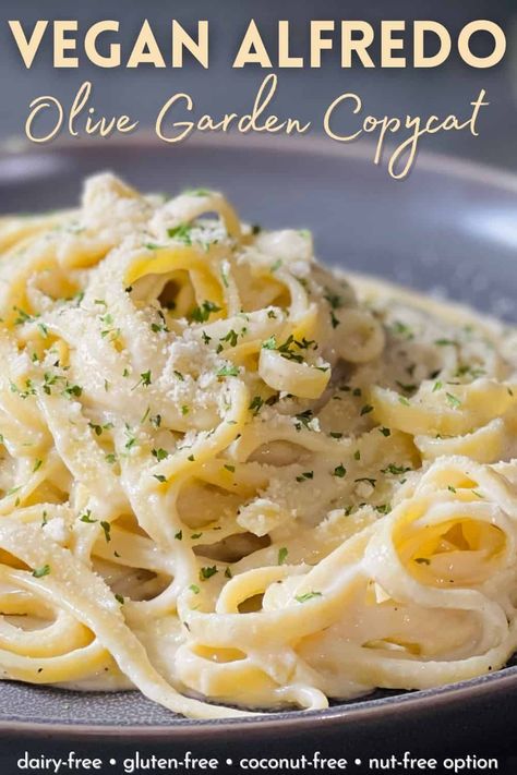 Vegan Olive Garden Alfredo Copycat • Cooking on Caffeine Vegan Alfredo Recipe, Egg Free Alfredo Sauce, Vegetarian Alfredo Sauce, Fettuccini Alfredo Vegan, Vegan Chicken Alfredo Recipe, Vegan Alfredo Sauce Tofu, Vegan Alfredo Sauce Nut Free, Gluten Free Copycat Recipes, Vegan Copycat Recipes