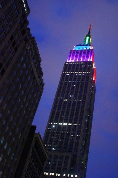 gay pride in nyc Pride Week, Places In New York, The Empire State Building, Lgbt Pride, Rainbow Pride, City Aesthetic, New York State, City Art, Gay Pride