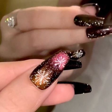 ✨ Spark up the night with my cat-eye nails that shift colors like a prism under the lights. Each one is a burst of fireworks right at your fingertips. Ready to dazzle? 💥🌟 #presson #pressons #pressonnail #pressonnails #falsenails #virtuvogue #virtuvoguenails #fireworks #cateyenails #catseyenails #longnails #sparklingnails #glitternails #coffinnails #ballerinanails Avant Garde, Firework Nail Art, Vogue Nails, Ballerina Coffin, Firework Nails, November Nails, Nail Collection, Spark Up, Cat Eye Nails