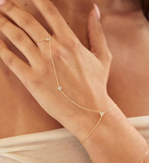 You guys have been loving the essence hand chain this week & we are now sold out! Should we restock her? 💌 Sapphire Necklace Simple, Chain Ring Bracelet, Jewellery Stack, Hand Chain Jewelry, Gold Bracelet Simple, Hand Chain Bracelet, Ring Bracelet Chain, Antique Bridal Jewelry, Bracelet Simple