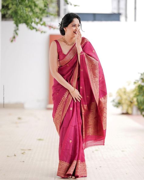 Pink Saree Contrast Blouse, Banaras Blouse, Pink Colour Saree, Kalamkari Silk Saree, Banaras Silk Saree, Saree Patola, Dark Green Blouse, Saree Cotton Silk, Saree Paithani