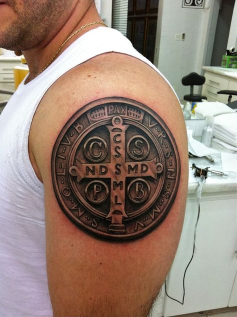 Catholic Tattoos, Sao Bento, Celtic Cross Tattoos, Spartan Tattoo, Cool Chest Tattoos, Jesus Tattoo, Time Tattoos, Cross Tattoo, Arm Tattoos For Guys