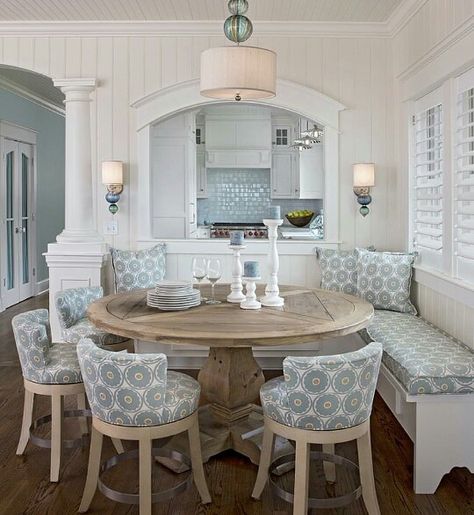 the_real_houses_of_ig Banquette Seating In Kitchen, Kitchen Banquette, Casual Dining Rooms, Hemma Diy, Banquette Seating, Kitchen Nook, Dining Nook, Home Design Decor, Breakfast Nook