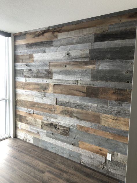 Wood Walls Living Room Rustic, Barnboard Walls, Barn Wood Wall Living Room, Rustic Accent Wall Ideas, Rustic Accent Walls, Rustic Wood Accent Wall, Shiplap Wall Bedroom, Pallet Wall Ideas, Wood Walls Living Room