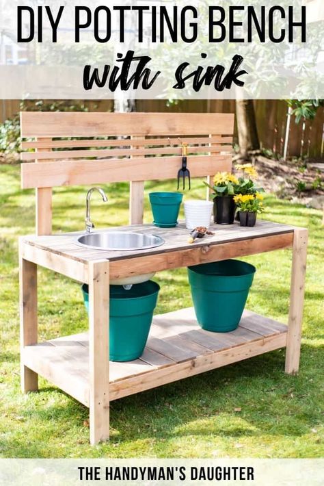 potting bench plans Potting Bench With Sink, Potting Bench Ideas, Diy Potting Bench, Potting Bench Plans, Diy Bank, Outdoor Potting Bench, Modern Planters Outdoor, Muddy Shoes, Garden Sink