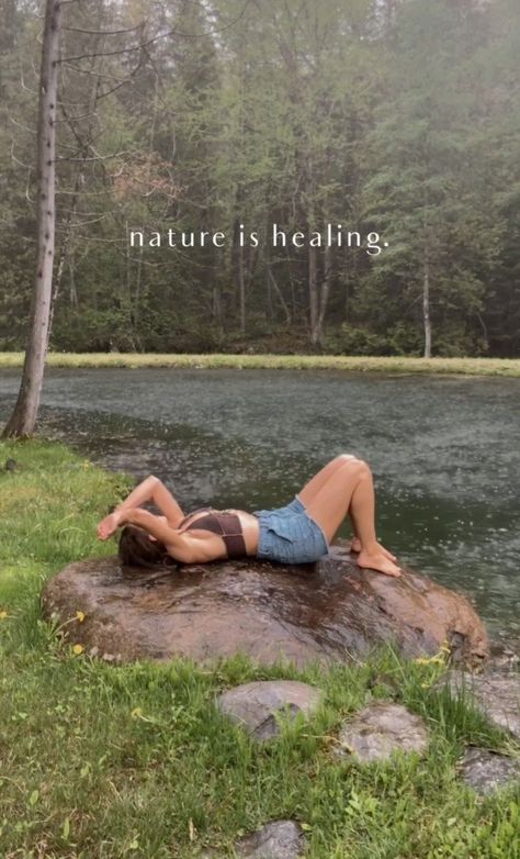 Free Spirit Women Aesthetic, Being In Nature Aesthetic, Girl World Aesthetic, Calming Nature Aesthetic, Natural Girl Aesthetic, Unplugged Lifestyle, Peace Astethic, Kind Girl Aesthetic, Free Girl Aesthetic