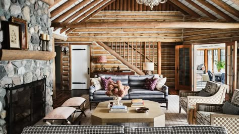 Tour a Lake Michigan Log Cabin That’s Summer-Ready | Architectural Digest | Architectural Digest Modern Log Cabin, Log Cabin Interior, Cabin Chic, Log Home Interiors, Cabin Living Room, Dovetail Furniture, Cabin Kitchens, Cabin Interiors, Cabin Living