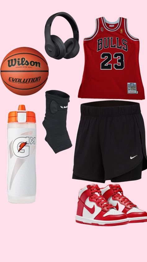 Basketball Aesthetic Clothes, Basketball Outfits For Women, Basketball Style Women, Cute Basketball Outfits, Basketball Clothes Outfits, Basketball Shorts Outfit Women Style, Basketball Outfit For Women, Basketball Fits, Outfit Basketball