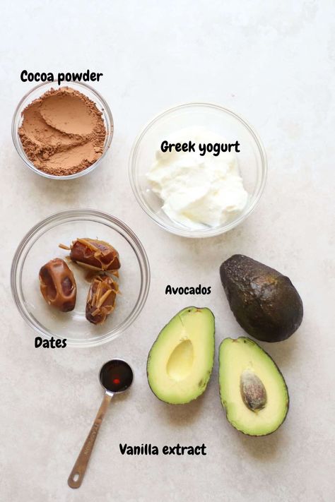 Chocolate Pudding With Avocado, Avocado Chocolate Smoothie, Avocado Pudding Recipe, Avocado Sweet Recipes, Avocado Chia Pudding, Sweet Avocado Recipes, Avocado Dessert Recipes Healthy, Avocado Mousse Chocolate, Avocado Dessert Recipes