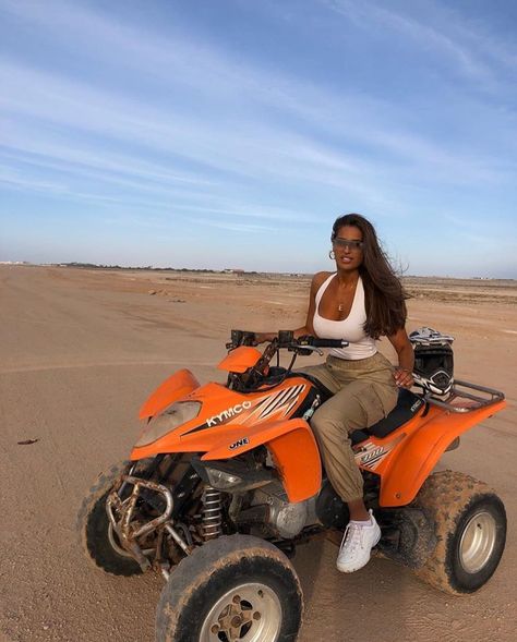 Quadbikes Outfit, Quad Biking Outfit Ideas, Desert Quad Biking Outfit, Quad Bike Outfit Women, Atv Outfits, Cute Atv Riding Outfit, Atv Riding Outfit Vacation, Atv Riding Outfit Black Women, Quad Biking Outfit