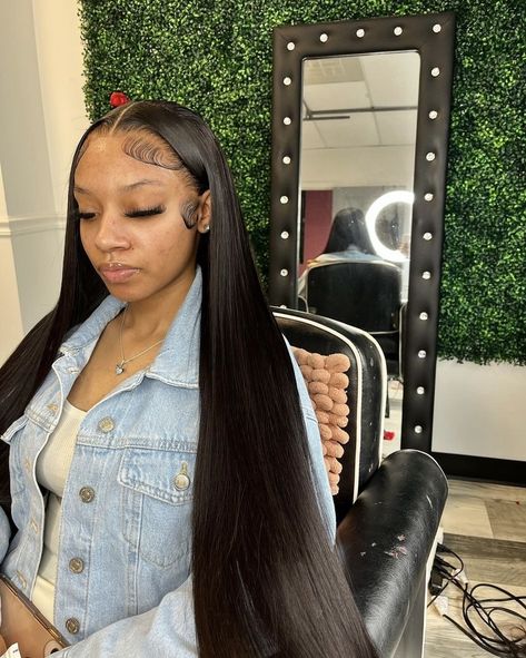 Middle Part Bussdown Straight, Straight Lace Front Wigs Styles Middle Part, 30 Inch Black Wig, 30 Inch Quick Weave Middle Part, Lace Front Wigs Hairstyles, Wig Black Women, Cute Weave Hairstyles, Middle Part Wig, Sew In Hairstyles