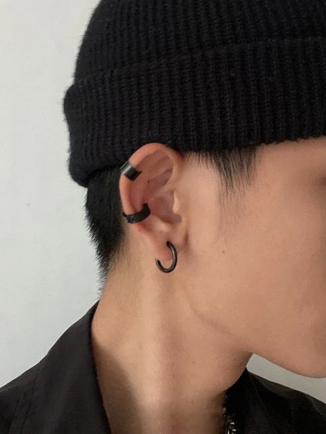 3pcs Men Minimalist Ear Cuff | SHEIN Ear Piercings Boy, Men's Piercings Ears, Mens Piercings, Guys Ear Piercings, Men's Piercings, Ear Peircings, Minimalist Ear Cuff, Ear Cuff Piercing, Double Ear Piercings