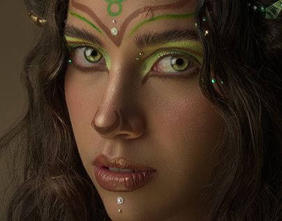 Elf Make Up, Mother Nature Makeup Halloween, Mother Nature Eye Makeup, 4 Elements Halloween Costume, Wood Elf Makeup Looks, Tree Makeup Halloween, Forest Elf Cosplay Makeup, Nature Elf Makeup, Forest Goddess Makeup