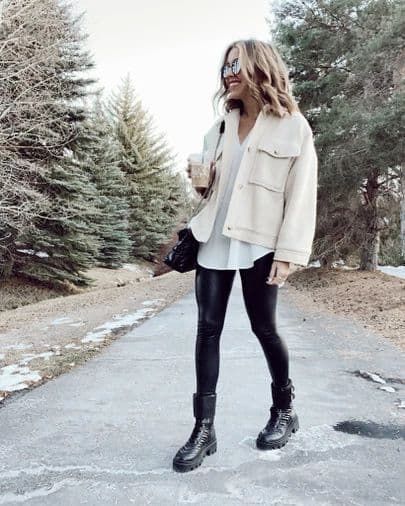 12 Winter Outfit Ideas with Leggings » Lady Decluttered Sherpa Boots, Outfits Leggins, Shacket Outfit, Simple Winter Outfits, Legging Outfits, Winter Outfit Ideas, Outfit Inspo Fall, Casual Winter Outfits, Winter Fits