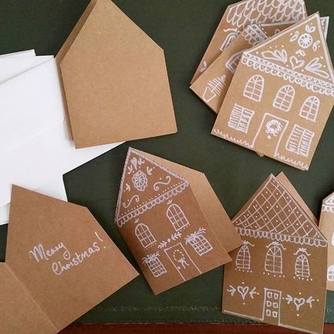 Gingerbread House Cards, Joululahjat Diy, House Cards, Christmas Cards Kids, Simple Christmas Cards, Homemade Christmas Cards, 카드 디자인, Handmade Christmas Tree, Christmas Card Crafts