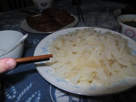 Shredded jellyfish, and I ate it! Jellyfish Food, Crazy Food, Weird Food, Jellyfish, Rice