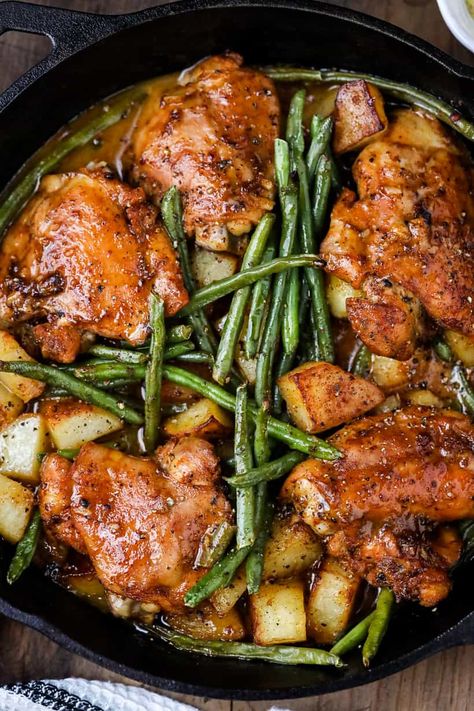 Potatoes Green Beans Chicken, Chicken Potato And Green Beans, Easy Dinner Recipes With Green Beans, Chicken Corn Green Beans, One Pan Chicken Potatoes Green Beans, Chicken Potatoes And Veggies, Garlic And Lemon Chicken With Green Beans And Red Potatoes, Chicken Green Bean Recipes, Chicken Beans And Potatoes