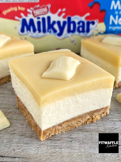 Easy White Chocolate Cheesecake, No Bake White Chocolate Cheesecake, Cheesecake Ganache, White Chocolate Cheesecake Bars, Baked White Chocolate Cheesecake, Chocolate Cheesecake Bars, Nutella Recipes Easy, Melted White Chocolate, White Chocolate Recipes