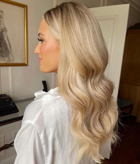 Bangs Back Wedding Hair, Long Hair Curls For Wedding, Amanda Stanton Wedding Hair, Bridal Hair Down Medium Length Curls, Bangs Pinned Back Hairstyles Wedding, Simple Elegant Bridal Hair, Champagne And Chanel Wedding Hair, Wedding Hair Big Waves, Slicked Back Bangs Hair Down Curly