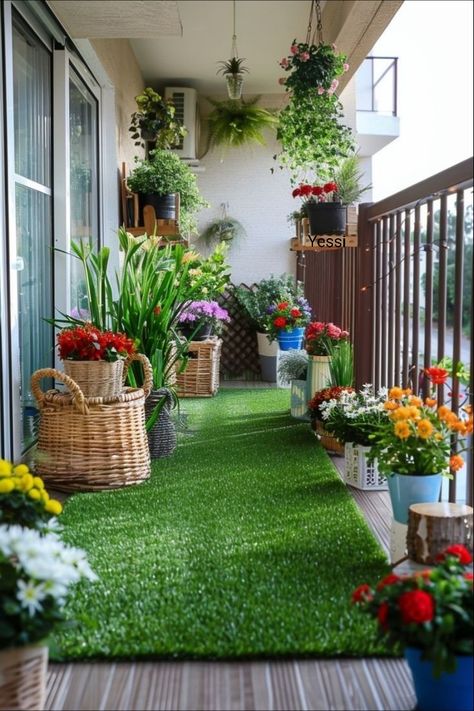 Grass Balcony, Balcony Boho, Balcony Ideas Apartment Cozy, Balcony Swing, Apartment Balcony Ideas, Small Balcony Ideas Apartment, Fake Grass, Balcony Ideas Apartment, Apartment Patio