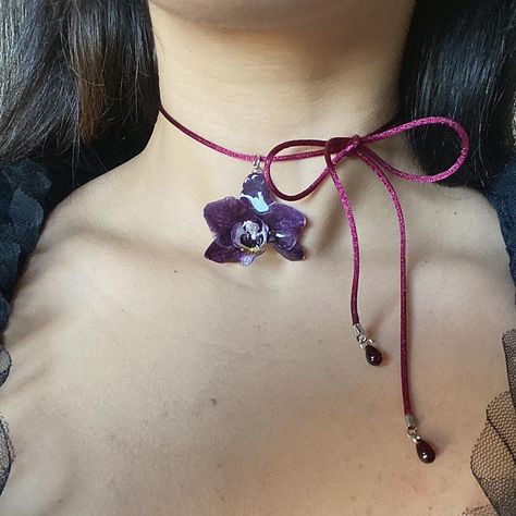 •Orchid Pearl Necklace • 

handmade with a preserved... - Depop Gold Jewlry, Orchid Accessories, Pearl Necklace Handmade, Orchid Necklace, Flower Resin Jewelry, Necklace Outfit, Red String, Jewelry Accessories Ideas, Funky Jewelry