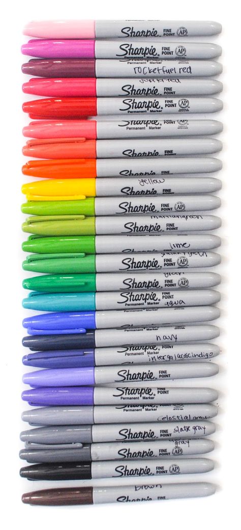 45 Count Ultimate Collection Sharpie Permanent Markers | Jenny's Crayon Collection Sharpie Set, Stationary Photography, Version Board, Colour Markers, Sharpie Colors, Lucky Charms Marshmallows, Posca Markers, Diy Marker, Sharpie Permanent Markers