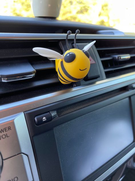 Yellow Car Interior Decor, Yellow Car Decor, Yellow Car Accessories, Interior Design Yellow, Cute Car Air Freshener, Yellow Jeep, Car Aesthetics, Creative Car, Car Vent Clip