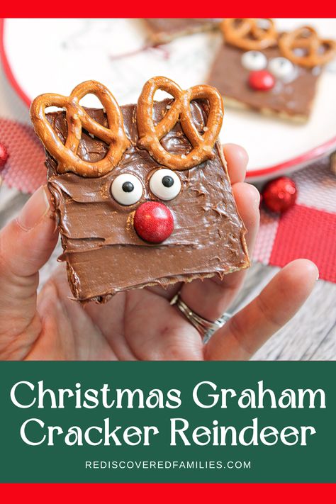 If you are looking for easy, fun Christmas treats for kids you’ll love these cute graham cracker reindeer snack! Our simple Christmas graham cracker reindeer are easy enough for the youngest child to make and perfect for classroom treats or holiday parties. Visit rediscoveredfamilies.com to download the printable recipe. Easy Christmas Snacks For Kids, Easy Christmas Treats For Kids, Christmas Snacks For Kids, How To Make Graham, Graham Cracker Snacks, Christmas Treats For Kids, Reindeer Snacks, Christmas Snacks Easy, Christmas Party Snacks