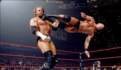 Randy Orton and Triple H - Drop Kick Wwe Best Moments, Drop Kick Pose, Kick Pose, Drop Kick, Randy Orton Wwe, Wrestling Videos, Action Pose Reference, No Mercy, Action Pose