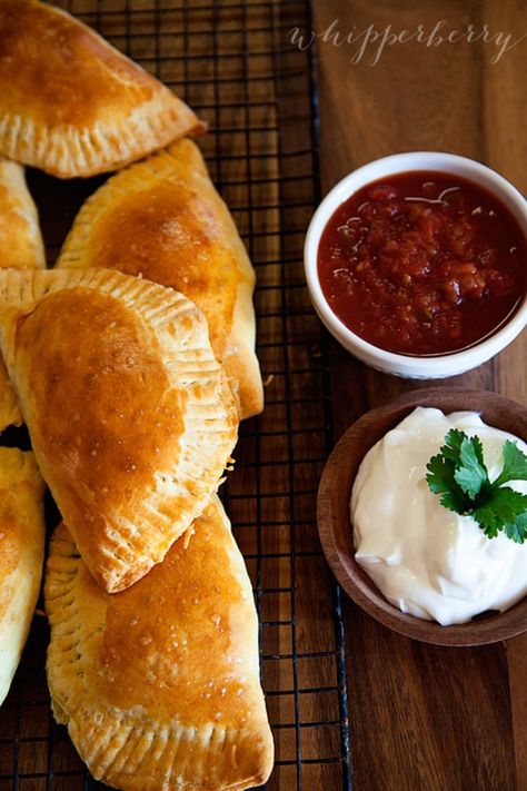 Hand Pie Pocket Maker Recipes, Hand Pies Recipes, Taco Cornbread, Savory Hand Pies Recipes, Easy Hand Pies, Empanada Recipes, Small Pies, Pie Pockets, Hand Pies Savory