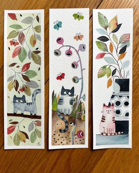 Painting Bloxburg, Handmade Bookmarks Diy, Learn Watercolor Painting, Watercolor Flowers Tutorial, Creative Bookmarks, Learn Watercolor, Christmas Painting, Watercolor Bookmarks, Diy Watercolor Painting