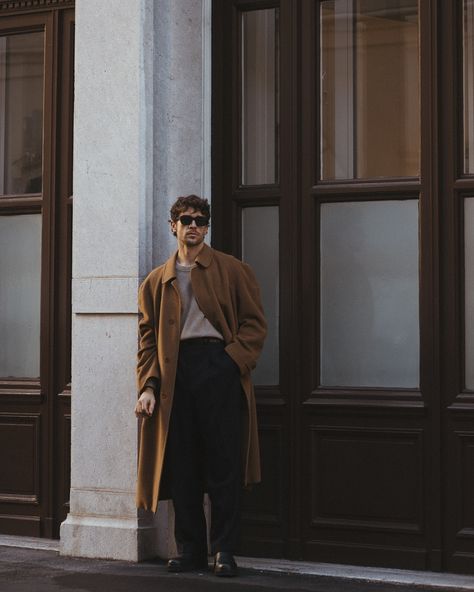 we don’t like cold Septembers Fall Photoshoot Men Outfits, Men’s Coats, Men’s Coat, Man Photoshoot Ideas, Partner Manifestation, Mens Winter Outfits, Coat Photoshoot, Photoshoot Ideas Men, Men Trench Coat