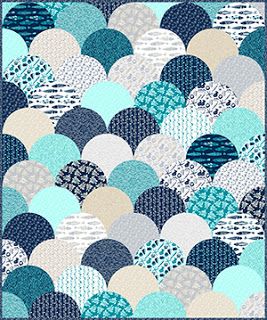 Quilt Inspiration: Free Pattern Day ! Beach and Ocean quilts Beach House Quilts, Beach Themed Quilts, Seascape Quilts, Clamshell Quilt, Themed Quilts, Coastal Quilts, Storm At Sea Quilt, Turquoise Quilt, Mermaid Quilt