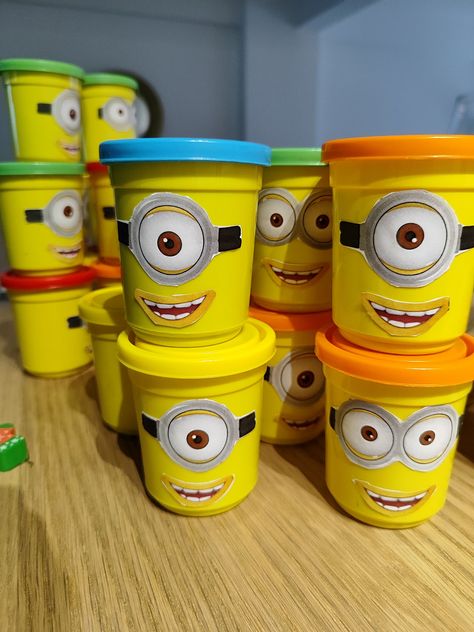 Despicable Me 2nd Birthday Party, Minion Charcuterie Board, Minion Centerpieces Diy, Despicable Me 4 Birthday Party, Minion Birthday Party Favors, Minion Food Ideas Despicable Me Party, Mega Minion Birthday Party, Minions 3rd Birthday Party Ideas, Minion 4th Birthday Party