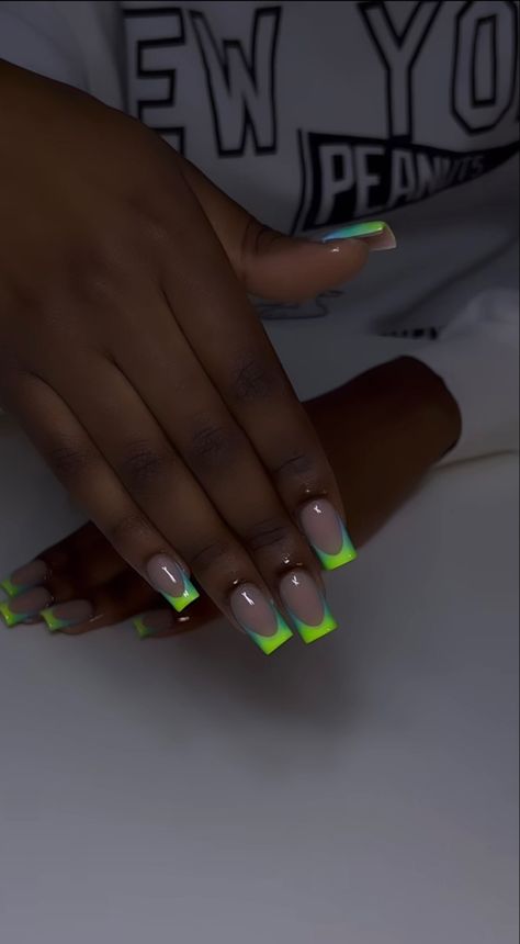 Acrylic Nail Designs On Black Women, Summer Nails For Black Women, Baddy Nails, Nails For Black Women, Acrylic Nails Yellow, Pink Tip Nails, Nail Tip Designs, Hand Tattoos For Girls, Builder Gel Nails