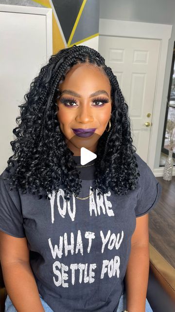 Boho Braids Shoulder Length Hair, Short Boho Crochet Braids, Short Bob Boho Braids, Boho Goddess Braids Human Hair, Boho Crochet Hairstyles, Crochet Boho Box Braids, Individual Crochet Hairstyles, Box Braid Bob Shoulder Length, Curly Box Braids For Black Women