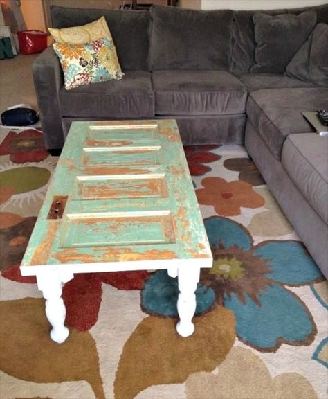 Old Door Tables, Door Coffee Tables, Door Table, Old Wooden Doors, Doors Repurposed, Furniture Refinishing, Rustic Coffee Tables, Table Diy, Table Cafe