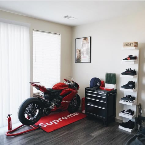 Bikes of Instagram on Instagram: “Bedroom goals! 😍” Bike In Apartment, Bike Garage, Bike Photos, Garage Design Interior, Hypebeast Room, Bike Room, Luxury Garage, Motorcycle Garage, Living Room Goals