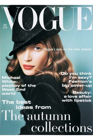 Christy Turlington's Vogue stories - the supermodel tells the tales behind her most famous covers Christy Turlington Style, Vogue British, Nadja Auermann, Vogue Magazine Covers, Stephanie Seymour, Vogue Archive, 90s Supermodels, Fashion Magazine Cover, Carla Bruni