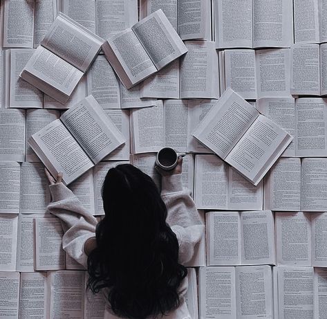 Books Profile Picture, Chaotic Academia, Library Aesthetic, Surreal Photos, Vibes Wallpaper, Aesthetic Light, Cute Wallpaper For Phone, Trik Fotografi, Wallpaper Designs