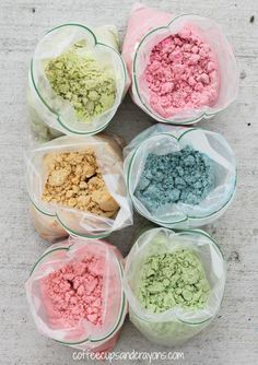 Diy Colored Sand, Sand Art For Kids, Sand Art Projects, Beach Meals, Sand Crafts, Colored Sand, Creative Activities For Kids, Beach Activities, Sand Art