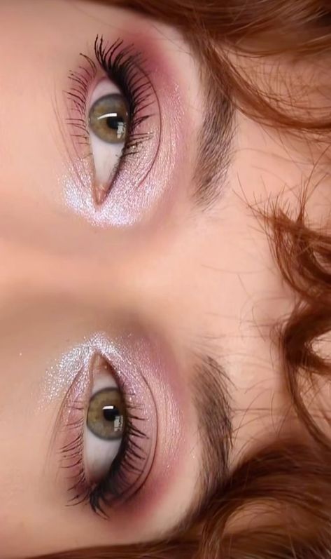 Subtle Colorful Eye Makeup, Porcelain Makeup, Pool Makeup, Maquillage On Fleek, Miranda Priestly, Cute Eye Makeup, Pink Eye Makeup, Eye Makeup Pictures, Ethereal Makeup