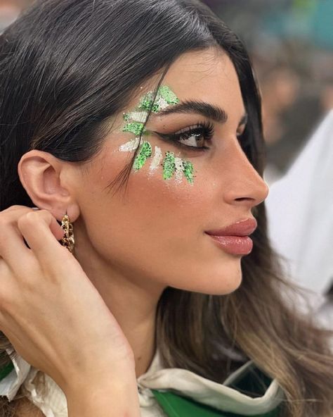 Dance Face Paint, Spirit Day Makeup Homecoming, Spirit Face Paint Football, Green Glitter Makeup Festival, Cheer Glitter Face, Football Makeup Ideas, Football Game Makeup, Pep Rally Face Paint, Color Guard Makeup