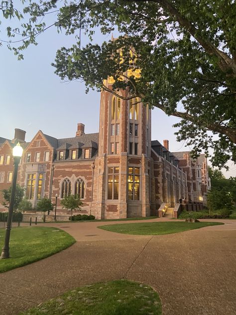 Saint Louis University, 10 Year Plan, College Motivation, University Of Richmond, Vanderbilt University, Georgetown University, Medical School Inspiration, School Campus, College Aesthetic