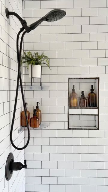 Bathroom Organization Wall Shelves, Shower Organizer Ideas Bathroom, Bathroom Shower Organizer, Shower Stand Ideas, Shower Storage Ideas Shelving, Tile Shower Organization Ideas, Ahower Storage, Shower Shelves Diy, Modern Shower Organization