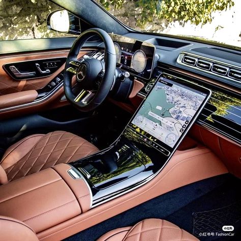 Mercedes Benz Interior, Cars Tattoo, Mercedes Interior, Luxury Car Garage, Aesthetic Cars, Designer Aesthetic, Cars Aesthetic, Car Luxury, Cars Wallpaper