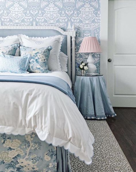 Anna Louise, Blue And White Decor, Blue White Decor, Flooring Ideas, Decoration Inspiration, Blue Bedroom, White Bedroom, Blue House, White Decor