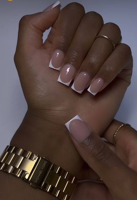 Clean Girl Acrylic Nails, Nail Shapes For Chubby Fingers, Short French Tips, Winter Nail Art Designs, Overlay Nails, Girly Acrylic Nails, Work Nails, French Tip Acrylic Nails, Classy Acrylic Nails