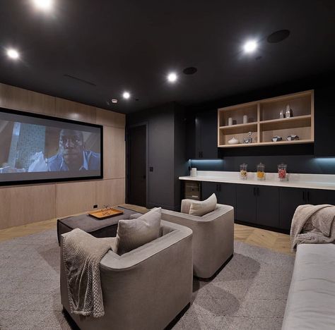 Basement Cinema Room Ideas, Home Theater Kitchenette, Small Cinema Room, Small Theater Room Ideas, Tv Living Room Ideas, Theater Room Ideas, Small Movie Room, Theatre Rooms, Small Home Theater