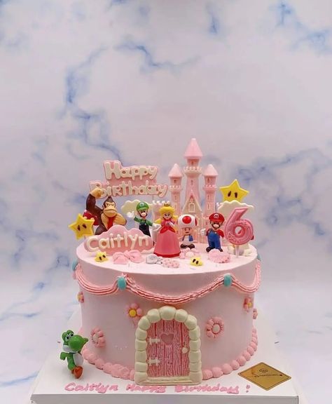 Super Mario Bros Party Ideas Girl, Princess Peach Cake Birthdays, Princess Cakes Ideas Girl Birthday, Super Mario Cake Ideas, Princess Peach Cake, Super Mario Peach, Princess Peach Party, Sweet Birthday Cake, Mario Birthday Cake